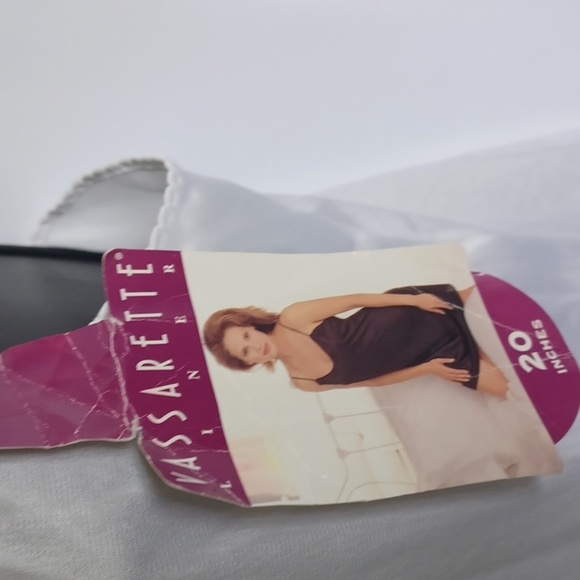 Vintage Vassarette Liner White Ice 20" Nylon Made in USA Slip 34 NWT Bridal - Picture 2 of 6